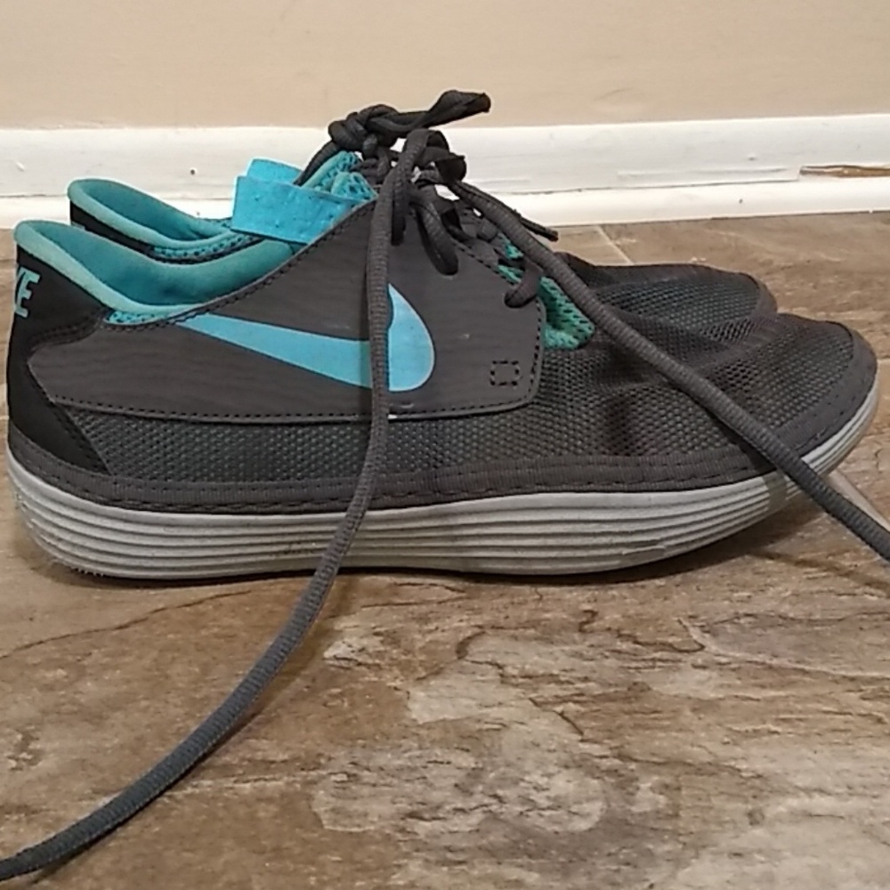 Nike tennies